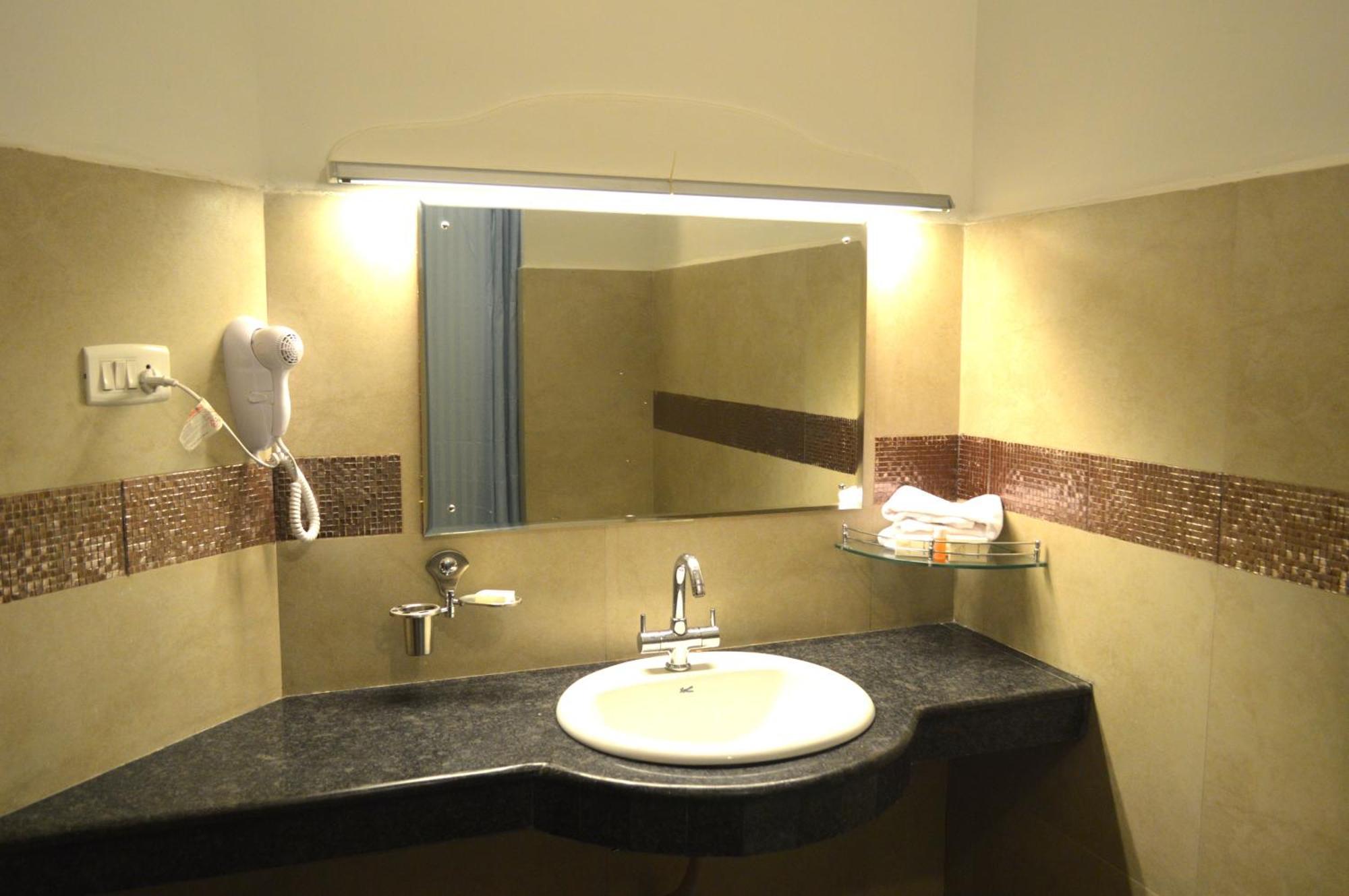 Hotel Aida Kottayam Exterior photo